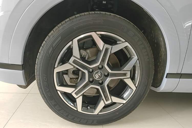 Used JETOUR Shanhai L7 Plus 2025 Model 121km Comfort 5-seater Left Front Wheel Hub