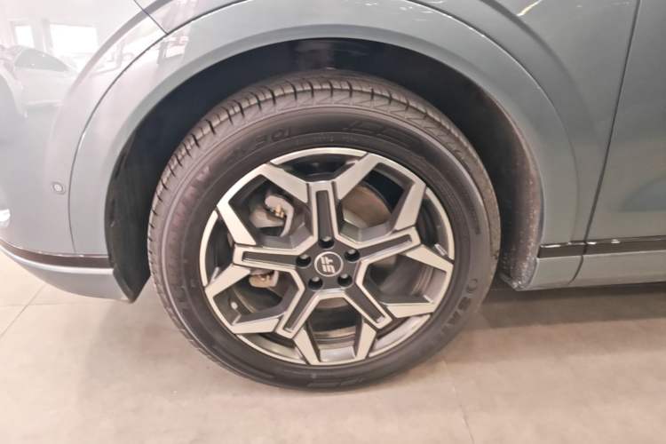 Used JETOUR Shanhai L7 Plus 2025 Model 220km Flagship 7-seater Left Front Wheel Hub