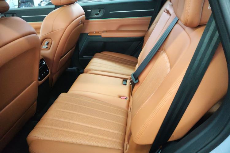 Used JETOUR Shanhai L7 Plus 2025 Model 220km Flagship 7-seater Left Rear Seat
