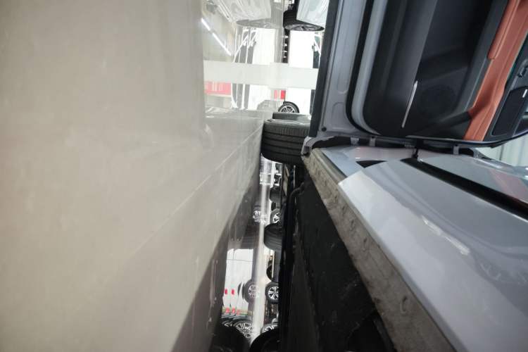 Used JETOUR Shanhai L7 Plus 2025 Model 220km Flagship 7-seater Left Side Sill