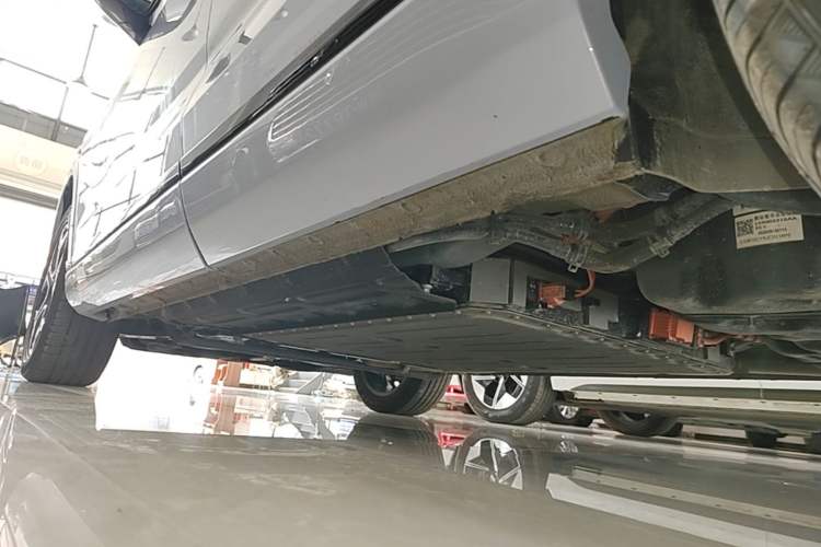 Used JETOUR Shanhai L7 Plus 2025 Model 121km Comfort 5-seater Left Side Sill