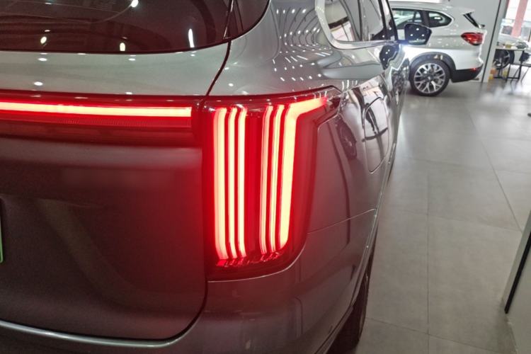 Used JETOUR Shanhai L7 Plus 2025 Model 220km Flagship 7-seater Right Rear Taillight