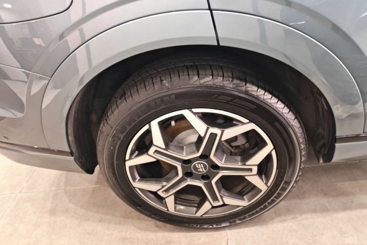 Used JETOUR Shanhai L7 Plus 2025 Model 220km Flagship 7-seater Right Rear Wheel Hub
