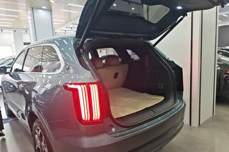 Used JETOUR Shanhai L7 Plus 2025 Model 220km Flagship 7-seater Trunk