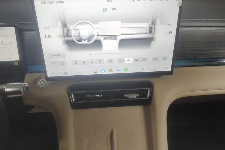 Used JETOUR Shanhai L7 Plus 2025 Model 220km Flagship 7-seater Audio And AC Panel