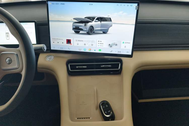 Used JETOUR Shanhai L7 Plus 2025 Model 220km Flagship 7-seater Audio And AC Panel