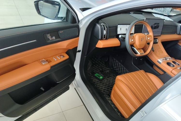 Used JETOUR Shanhai L7 Plus 2025 Model 121km Comfort 5-seater Driver Seat