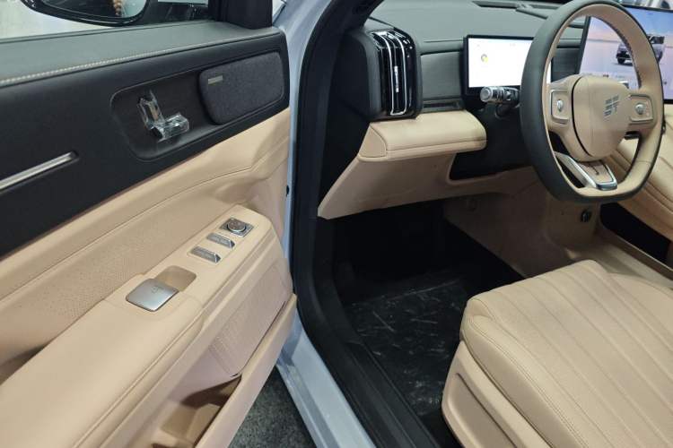 Used JETOUR Shanhai L7 Plus 2025 Model 220km Flagship 7-seater Driver Seat