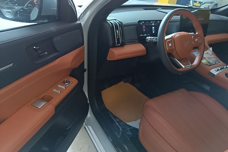 Used JETOUR Shanhai L7 Plus 2025 Model 121km Comfort 5-seater Driver Seat