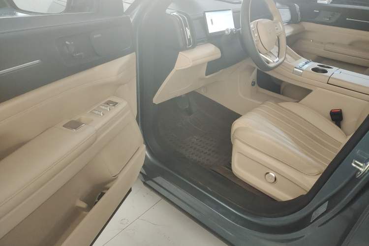 Used JETOUR Shanhai L7 Plus 2025 Model 220km Flagship 7-seater Driver Seat