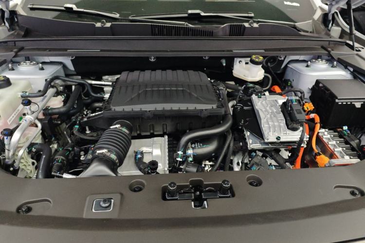 Used JETOUR Shanhai L7 Plus 2025 Model 220km Flagship 7-seater Engine Bay