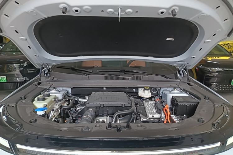 Used JETOUR Shanhai L7 Plus 2025 Model 121km Comfort 5-seater Engine Bay