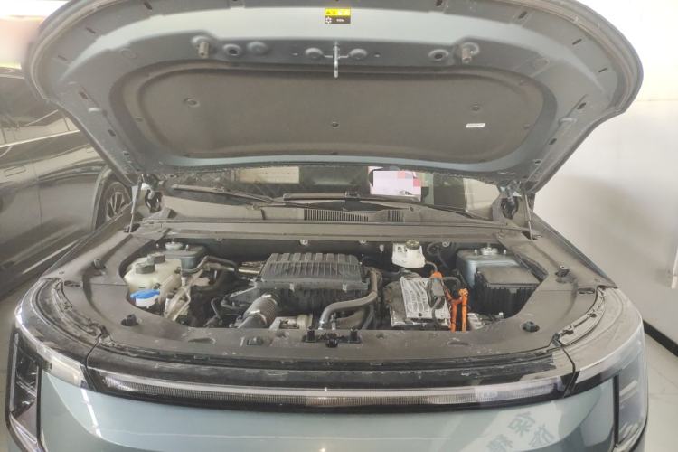 Used JETOUR Shanhai L7 Plus 2025 Model 220km Flagship 7-seater Engine Bay