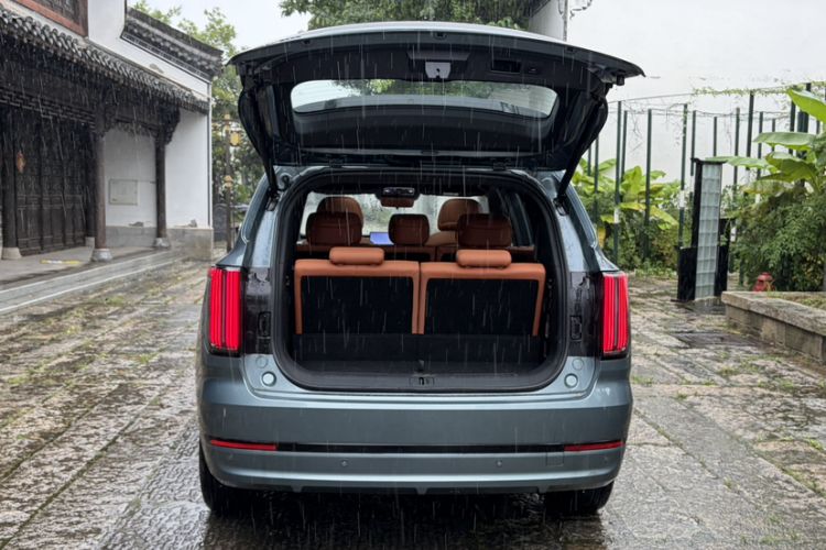 Used JETOUR Shanhai L7 Plus 2025 Model 220km Flagship 7-seater Exterior 3