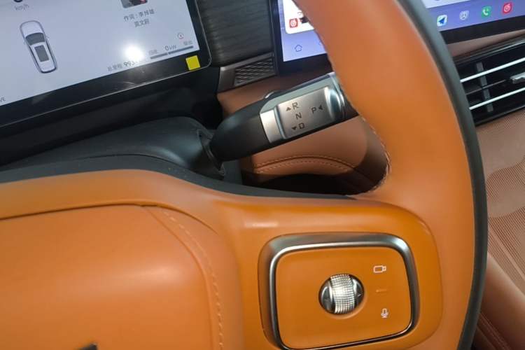 Used JETOUR Shanhai L7 Plus 2025 Model 220km Flagship 7-seater Gear Lever