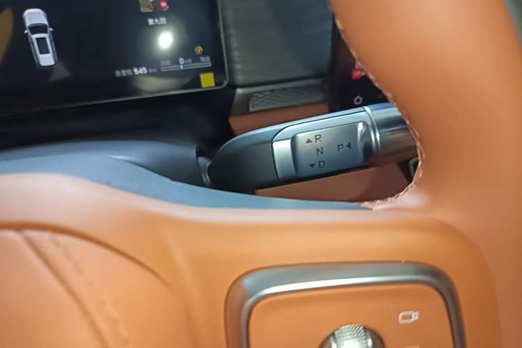 Used JETOUR Shanhai L7 Plus 2025 Model 121km Comfort 5-seater Gear Lever