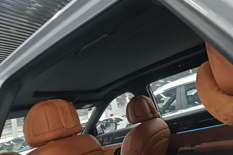 Used JETOUR Shanhai L7 Plus 2025 Model 220km Flagship 7-seater Headliner