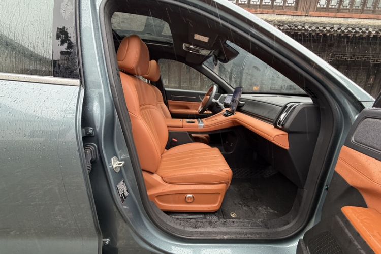 Used JETOUR Shanhai L7 Plus 2025 Model 220km Flagship 7-seater Interior 1