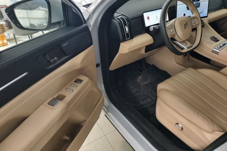 Used JETOUR Shanhai L7 Plus 2025 Model 220km Flagship 7-seater Interior 2