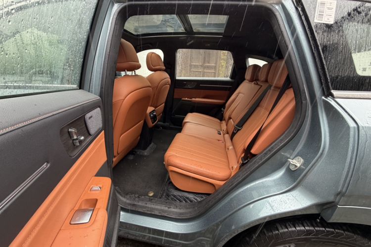 Used JETOUR Shanhai L7 Plus 2025 Model 220km Flagship 7-seater Interior 6