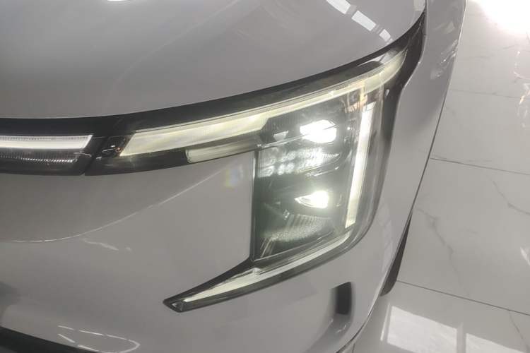 Used JETOUR Shanhai L7 Plus 2025 Model 220km Flagship 7-seater Left Front Headlight