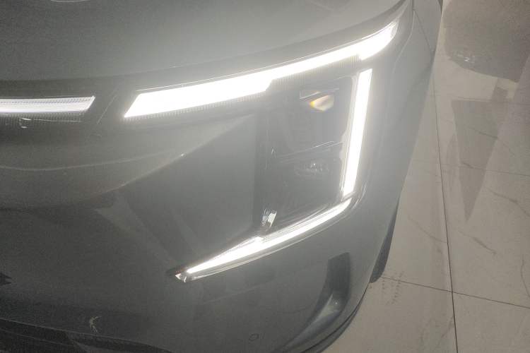 Used JETOUR Shanhai L7 Plus 2025 Model 220km Flagship 7-seater Left Front Headlight