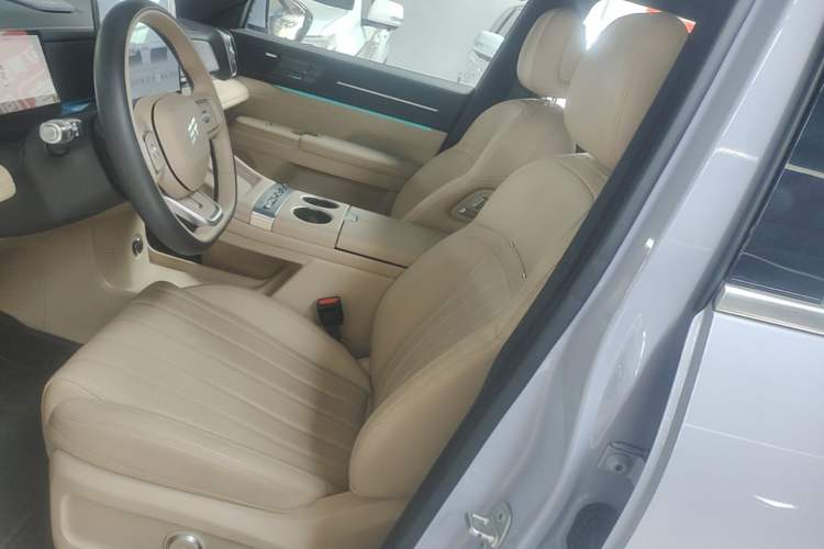 Used JETOUR Shanhai L7 Plus 2025 Model 220km Flagship 7-seater Left Front Seat