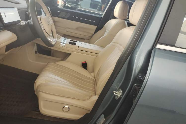 Used JETOUR Shanhai L7 Plus 2025 Model 220km Flagship 7-seater Left Front Seat
