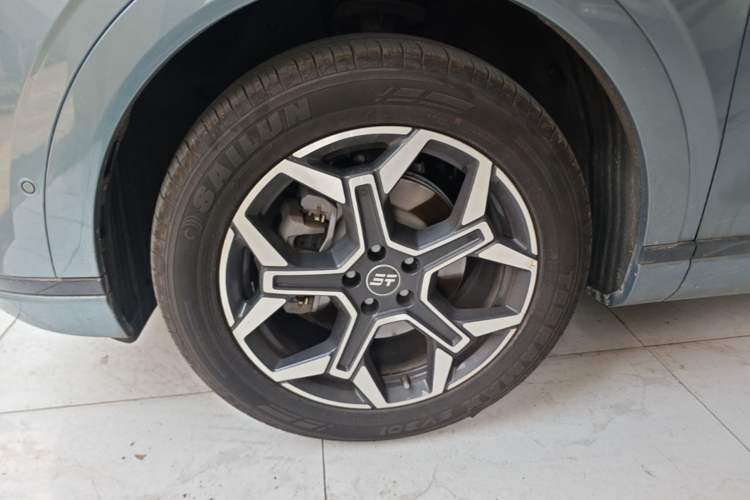 Used JETOUR Shanhai L7 Plus 2025 Model 220km Flagship 7-seater Left Front Wheel Hub