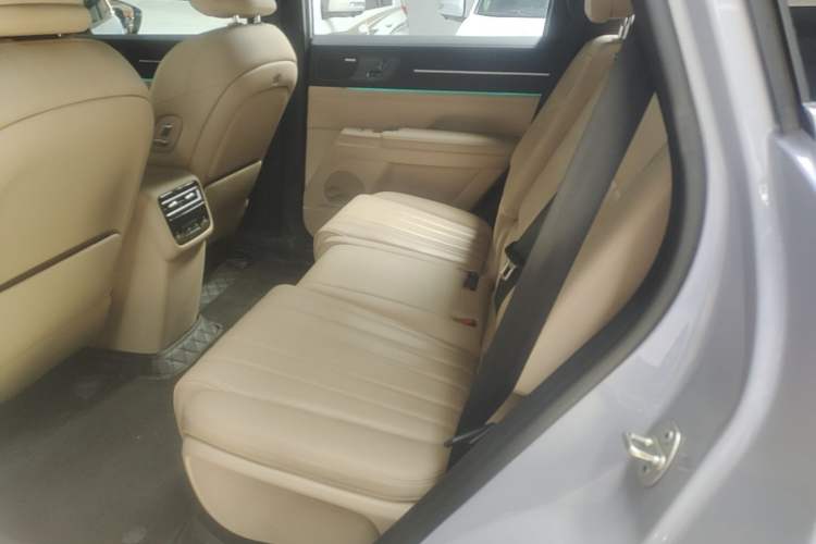 Used JETOUR Shanhai L7 Plus 2025 Model 220km Flagship 7-seater Left Rear Seat