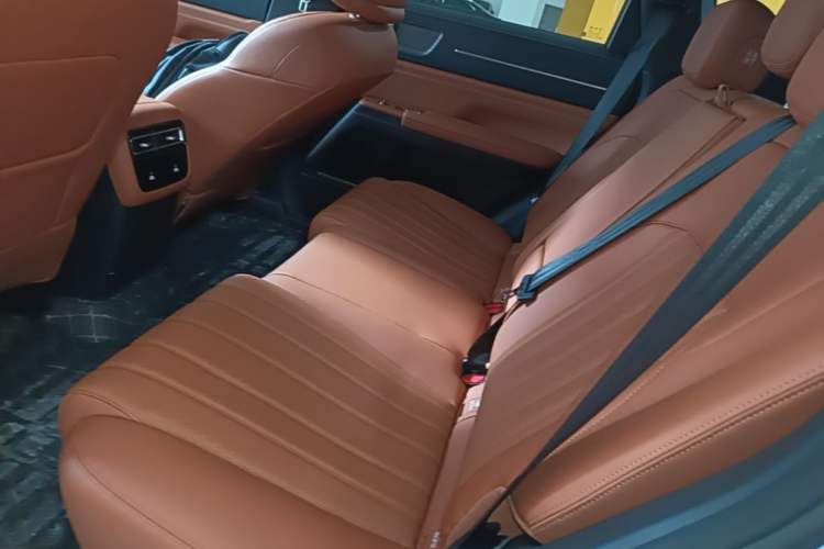 Used JETOUR Shanhai L7 Plus 2025 Model 121km Comfort 5-seater Left Rear Seat