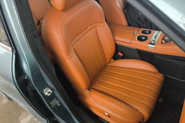 Used JETOUR Shanhai L7 Plus 2025 Model 220km Flagship 7-seater Right Front Seat