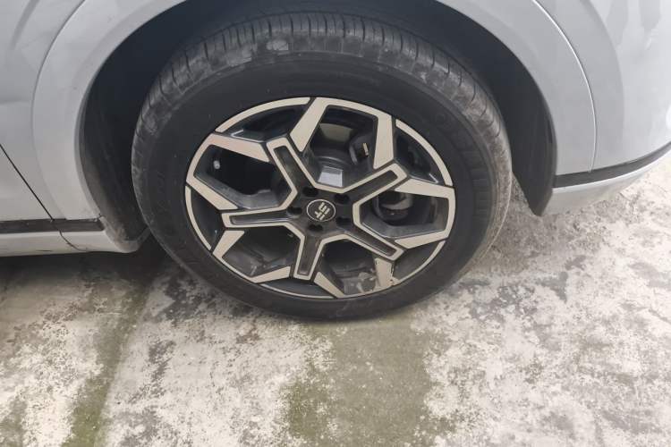 Used JETOUR Shanhai L7 Plus 2025 Model 220km Elite Edition, 7 Seats Right Front Wheel Hub