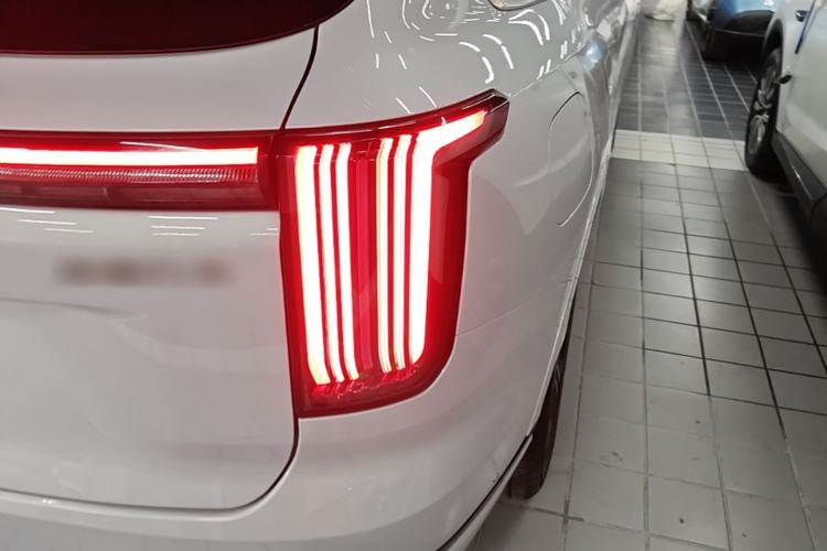Used JETOUR Shanhai L7 Plus 2025 Model 220km Flagship 7-seater Right Rear Taillight