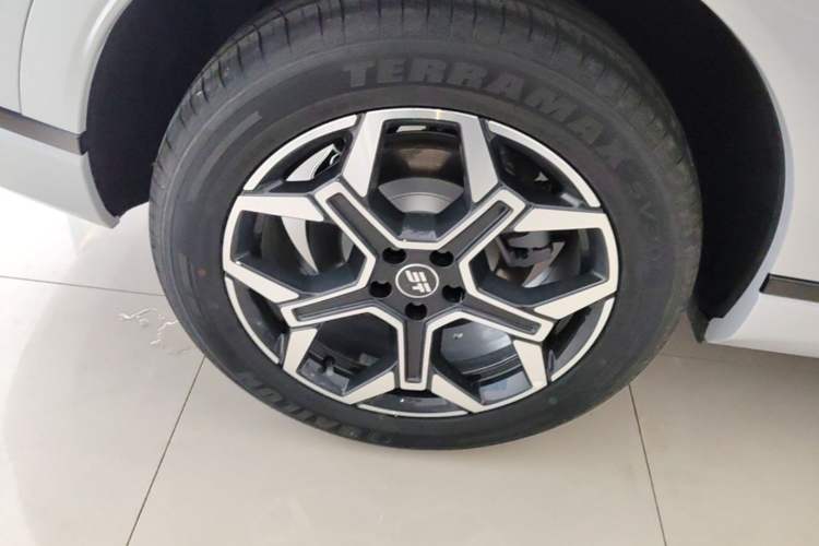 Used JETOUR Shanhai L7 Plus 2025 Model 121km Comfort 5-seater Right Rear Wheel Hub