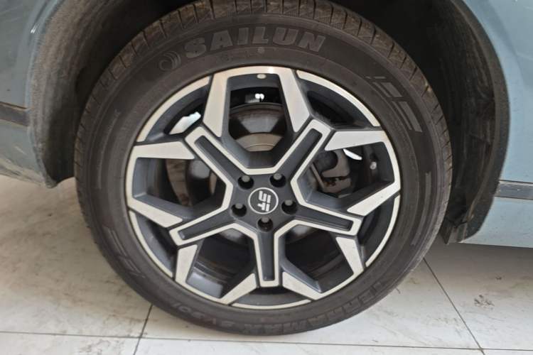 Used JETOUR Shanhai L7 Plus 2025 Model 220km Flagship 7-seater Right Rear Wheel Hub
