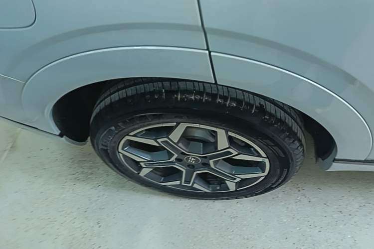 Used JETOUR Shanhai L7 Plus 2025 Model 121km Comfort 5-seater Right Rear Wheel Hub