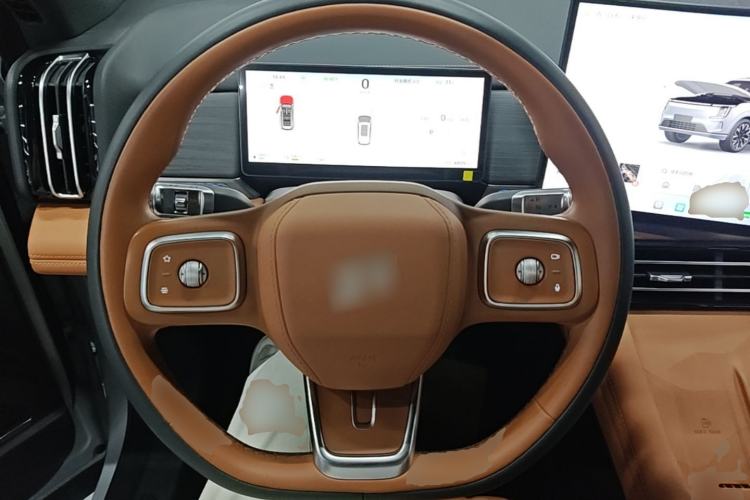 Used JETOUR Shanhai L7 Plus 2025 Model 220km Flagship 7-seater Steering Wheel