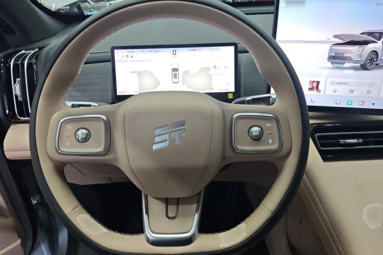 Used JETOUR Shanhai L7 Plus 2025 Model 220km Flagship 7-seater Steering Wheel