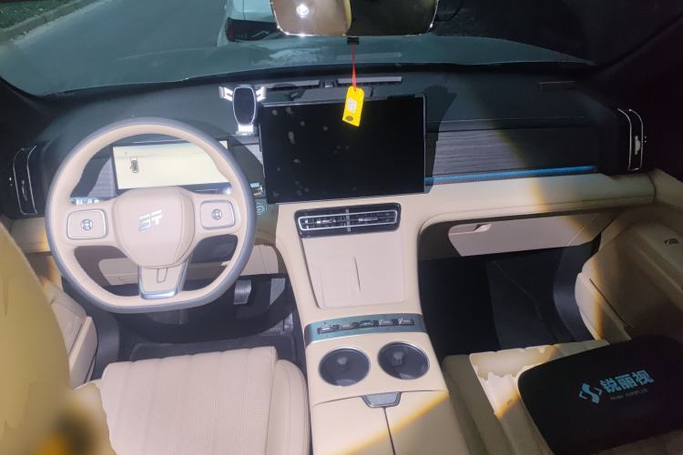 Used JETOUR Shanhai L7 Plus 2025 Model 220km Flagship 7-seater Center Console