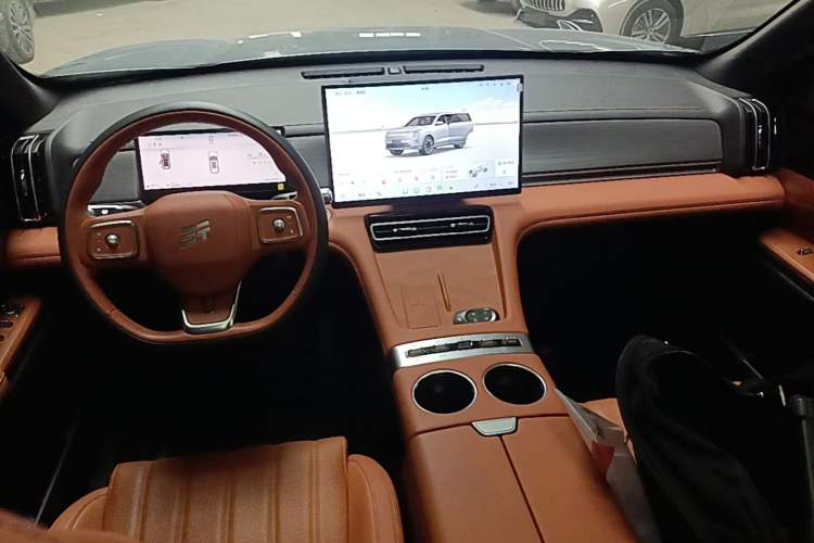 Used JETOUR Shanhai L7 Plus 2025 Model 220km Luxury Edition, 7 Seats Center Console