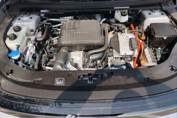 Used JETOUR Shanhai L7 Plus 2025 Model 220km Flagship 7-seater Engine Bay