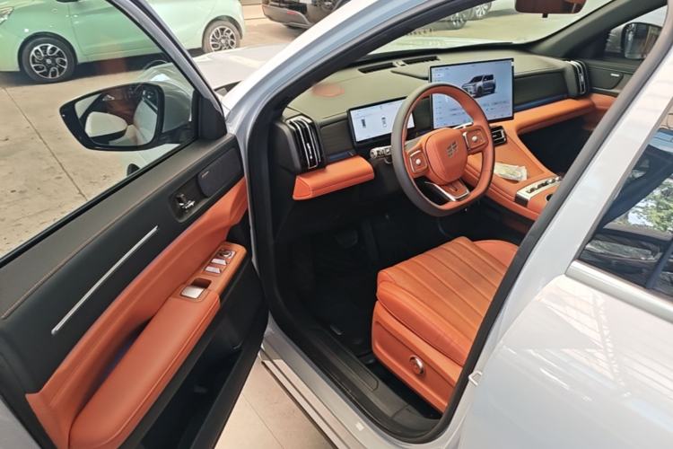 Used JETOUR Shanhai L7 Plus 2025 Model 220km Flagship 7-seater Driver Seat