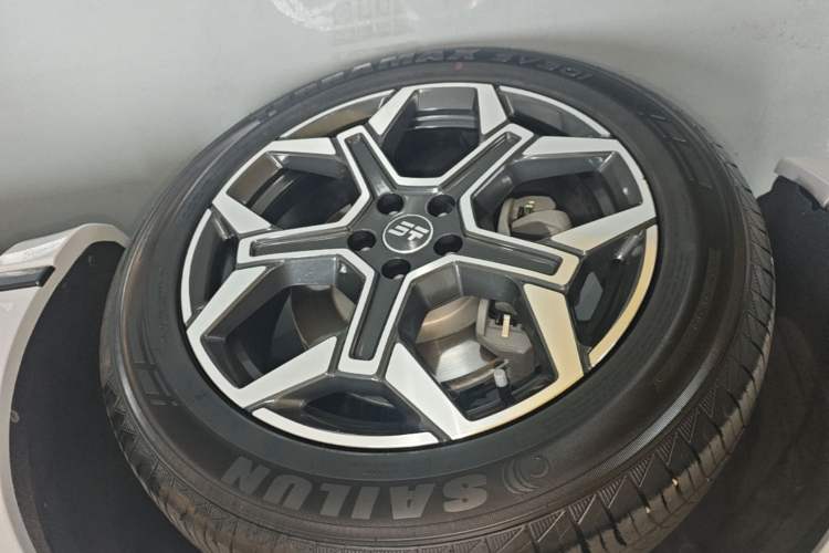 Used JETOUR Shanhai L7 Plus 2025 Model 220km Elite Edition, 5 Seats Left Front Wheel Hub