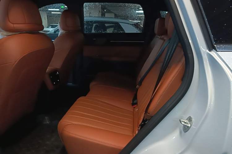 Used JETOUR Shanhai L7 Plus 2025 Model 121km Comfort 5-seater Left Rear Seat
