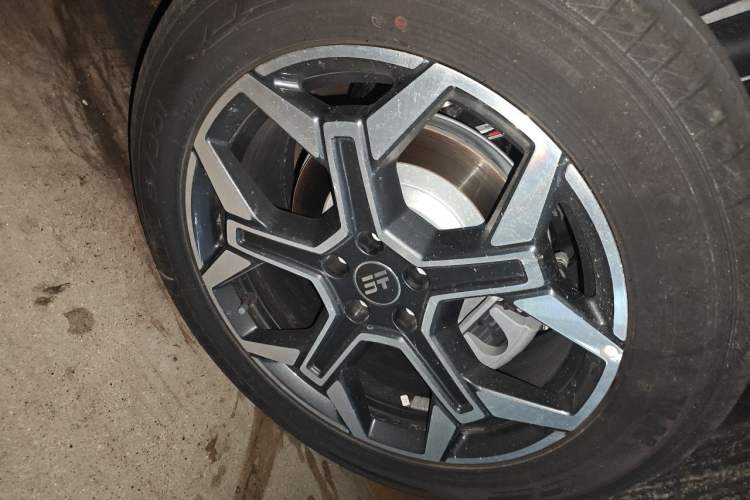 Used JETOUR Shanhai L7 Plus 2025 Model 220km Flagship 7-seater Right Front Wheel Hub