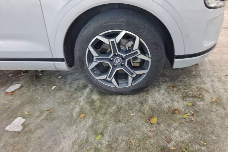 Used JETOUR Shanhai L7 Plus 2025 Model 121km Luxury 5-seater Right Front Wheel Hub