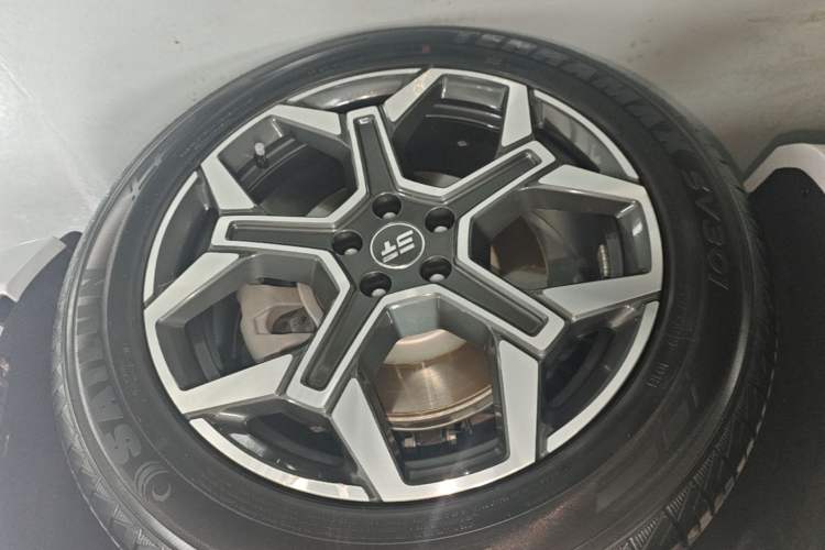 Used JETOUR Shanhai L7 Plus 2025 Model 220km Elite Edition, 5 Seats Right Rear Wheel Hub