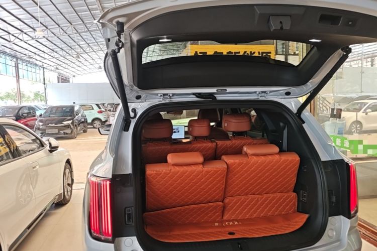 Used JETOUR Shanhai L7 Plus 2025 Model 220km Flagship 7-seater Trunk