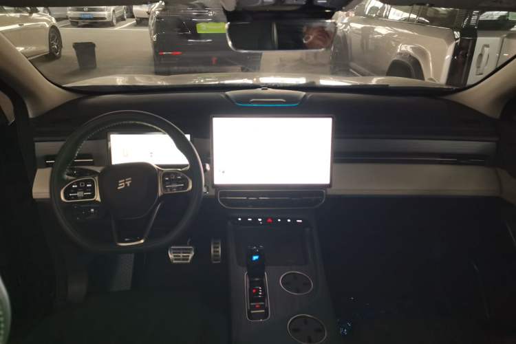 Used JETOUR Shanhai L9 2024 1.5TD 2DHT Max 5-Seater Center Console